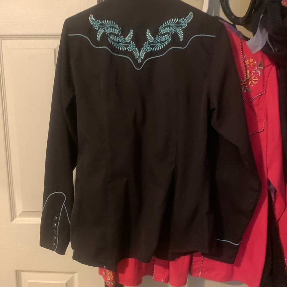Worn a handful of times. Good used condition.